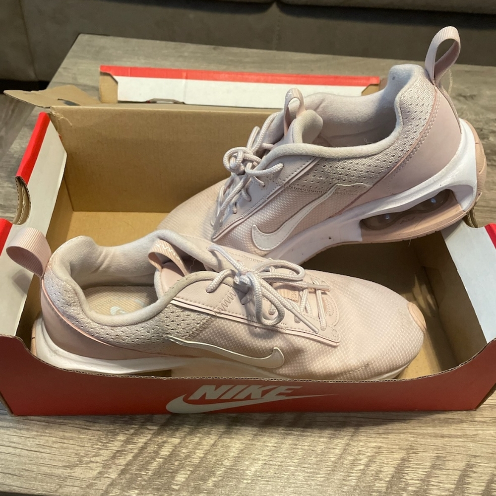 Women's Nike Shoes